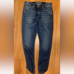 Joe’s Jeans The Icon Mid Rise Skinny Ankle Size 26 Ruched chic and stylish